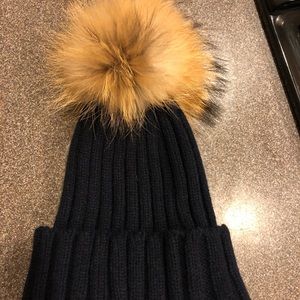 Women’s beanie with fur top. NWT